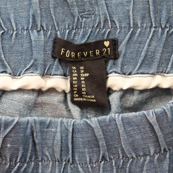 Forever 21 chambray denim shorts - Picture 4 of 4
